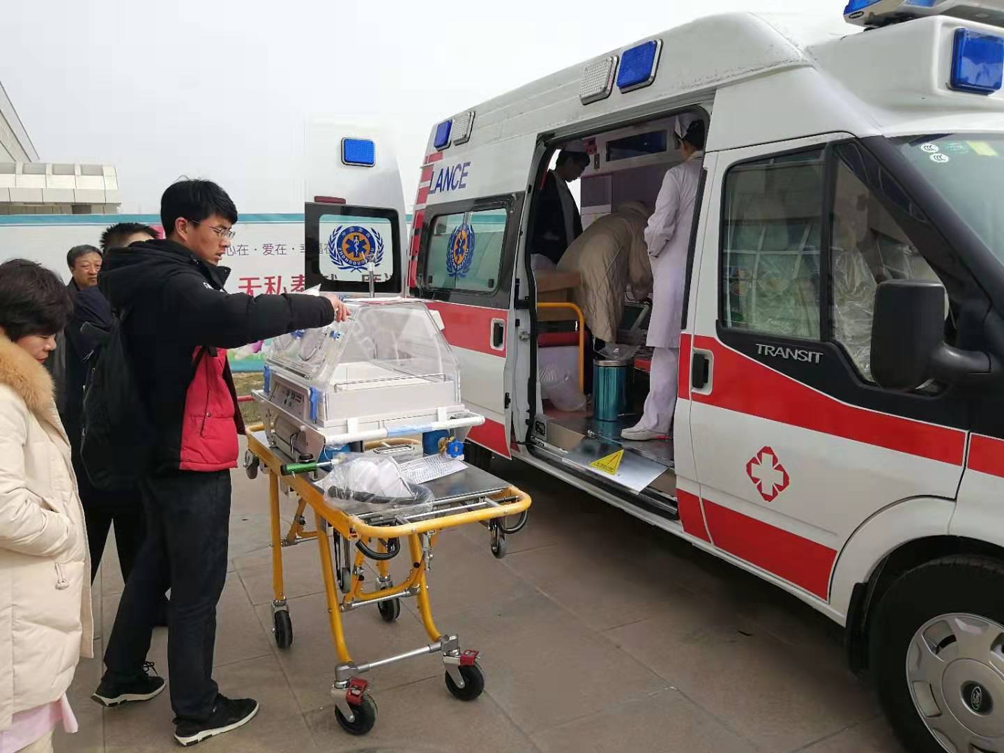 鲁甸县救护车转院